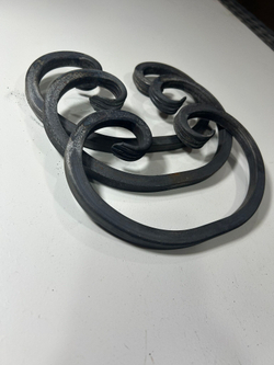 Кованый элемент вензель 130х230мм квадрат полнотелый 12х12мм