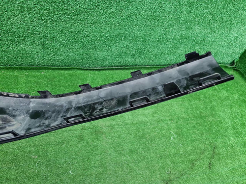 Накладка переднего бампера левая Москвич 3 (22-нв)