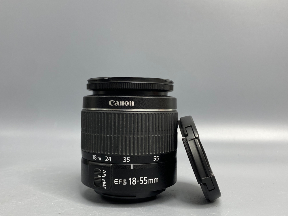 Canon 1100D kit 18-55mm 3.5-5.6 III 4.700 кадров
