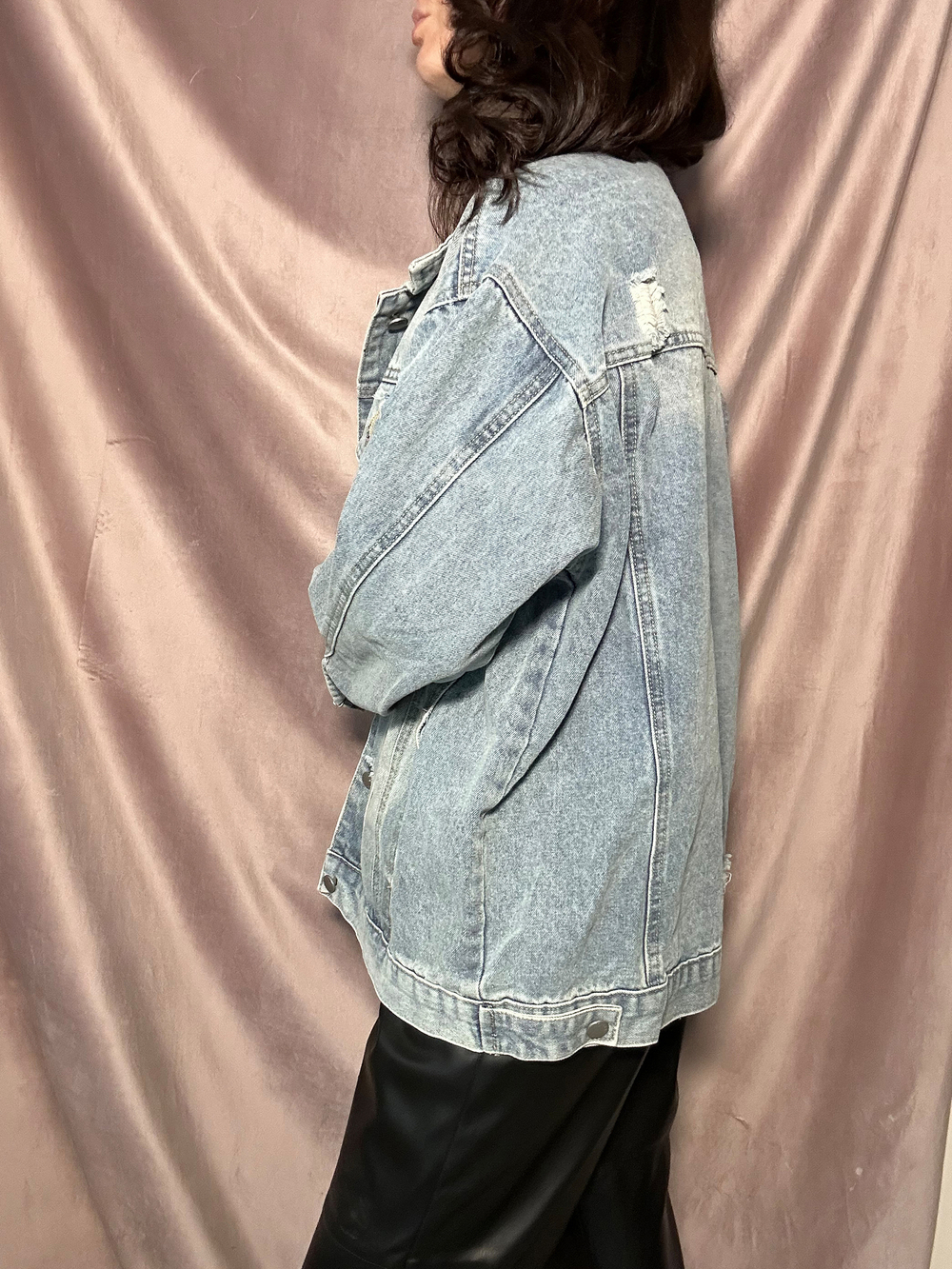 Джинсовая куртка c медведем