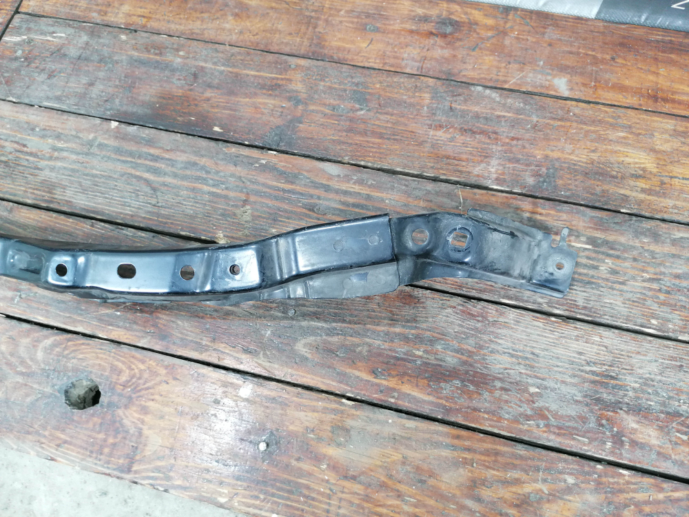 Усилитель переднего бампера Toyota RAV4 IV (XA40) 15-19 Б/У Оригинал 5202942110