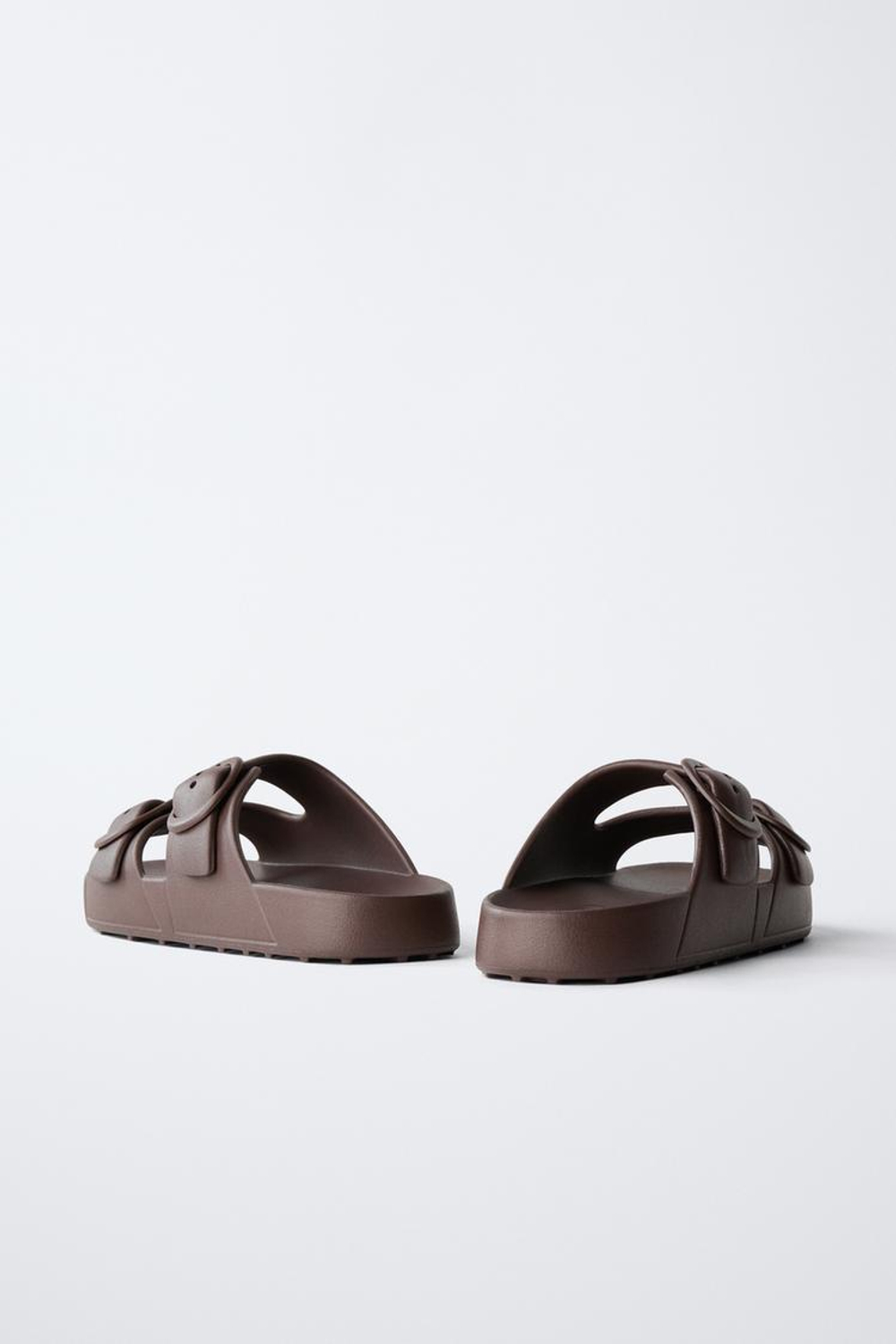 ZARA РЕЗИНОВЫЕ ТАПОЧКИ С ПРЯЖКАМИ, КОРИЧНЕВЫЙ