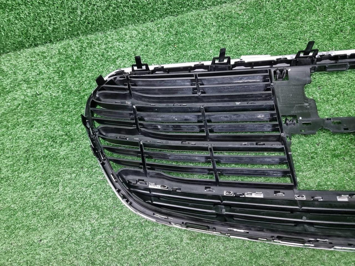 Решетка радиатора Mercedes S W223 (2020-н.в.)