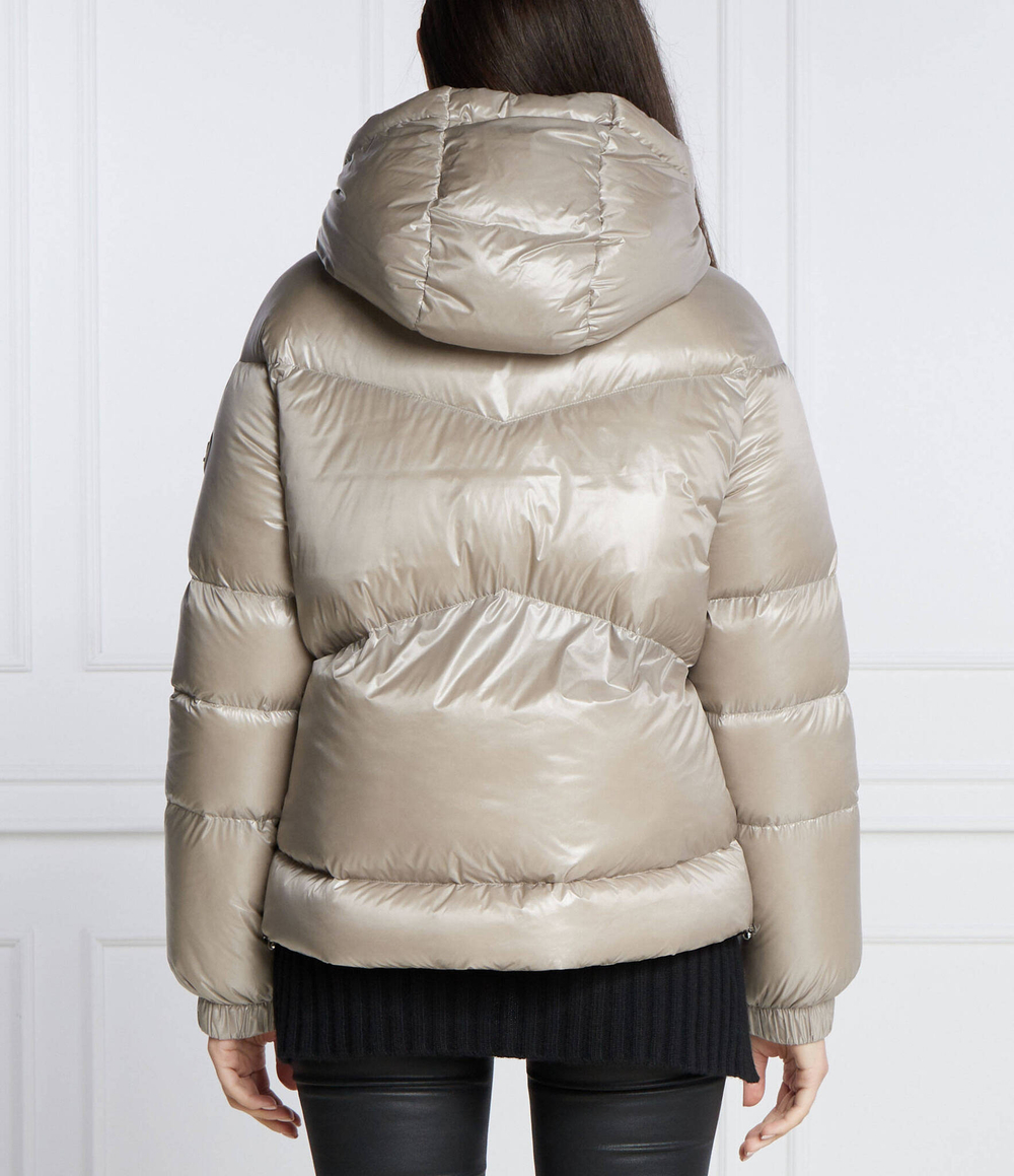 Пуховая куртка Aliquippa Woolrich - бежевый(CFWWOU0927FRUT3085)