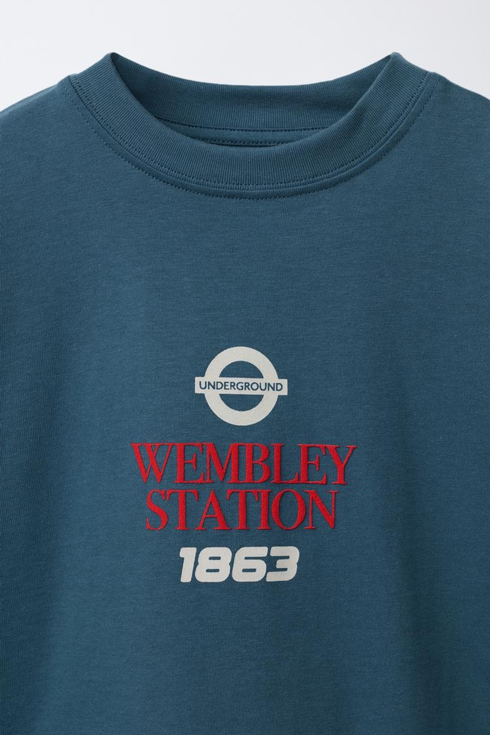 ZARA ФУТБОЛКА С ПРИНТОМ UNDERGROUND LONDON ©, СИНИЙ