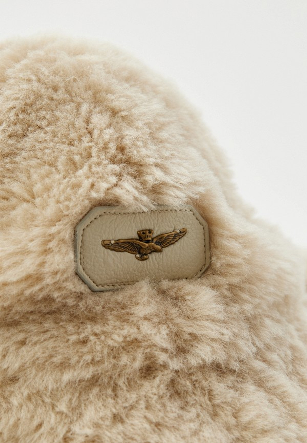 Шапка-кепка жен. Aeronautica 1190 бежевый мех