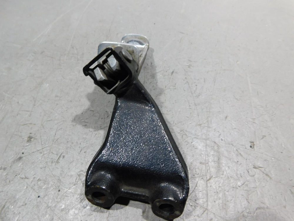 Подножка водительская левая Yamaha V-Max 1200 022872