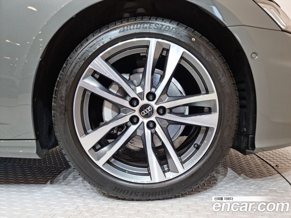 Audi A6 (C8) 40 TDI Premium (09.2023)