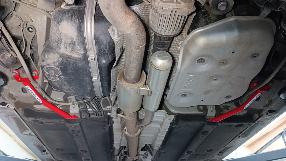 Распорки средние нижние боковые Toyota Yaris 4 GR (ПОД ЗАКАЗ)