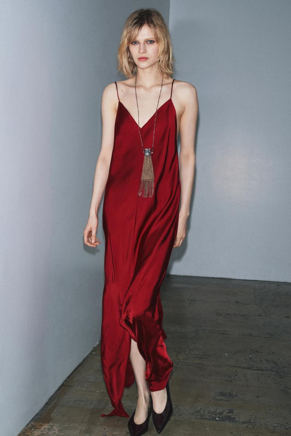 ZARA АТЛАСНОЕ ПЛАТЬЕ-КОМБИНАЦИЯ ИЗ КОЛЛЕКЦИИ ZW, ВИННЫЙ