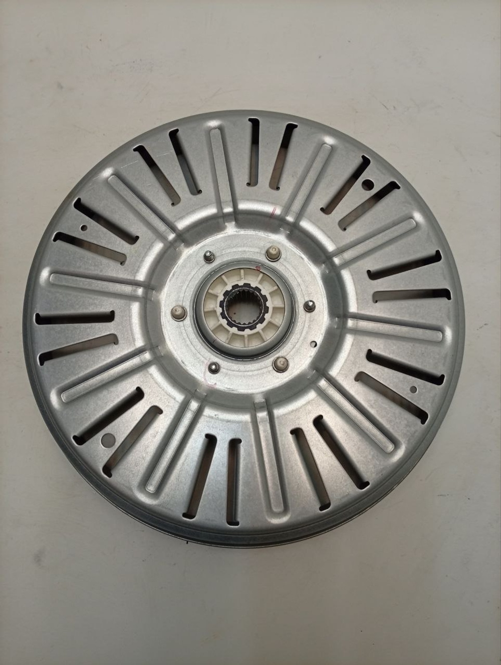 F12U2HCS2 кт15 Ротор двигателя для стиральной машины LG MBF61844805 б/у