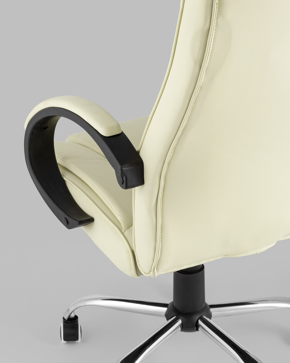 Кресло руководителя TopChairs Atlant бежевое