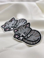 Нашивка котёнок спящий серая  6х4 см