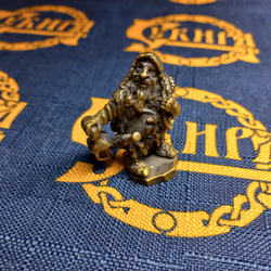 Статуэтка. Гном с киркой