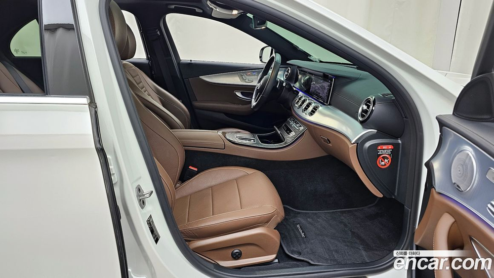 Mercedes-Benz E-Class W213 E350 4MATIC Avangarde (01.2021)
