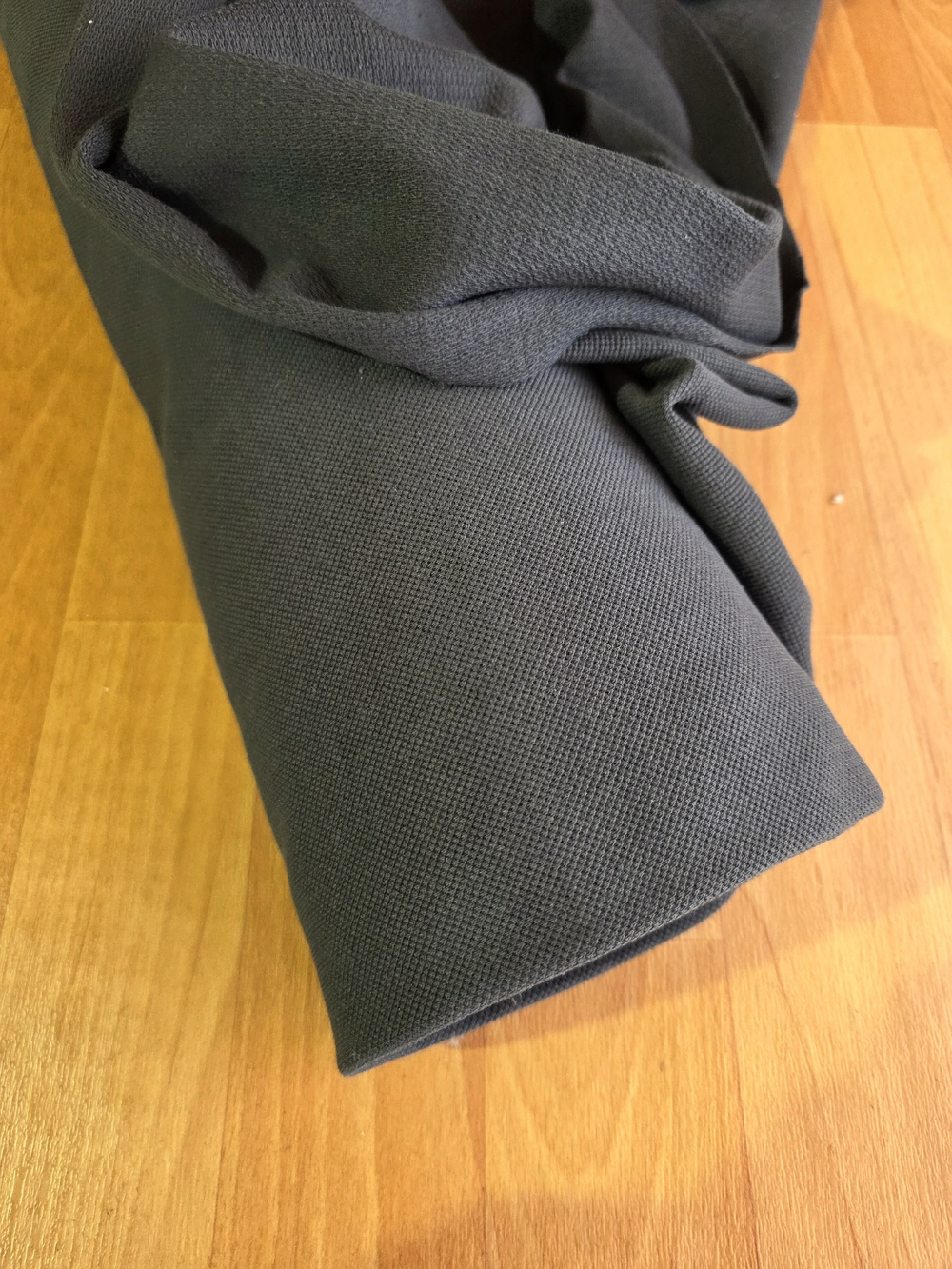 ФУМЕ - Футер 2х-нитка ПИКЕ компакт пенье (местами желтоватые кромки и сгиб, легко отстирывается!)