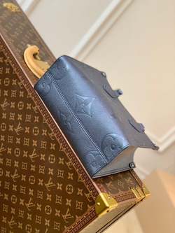 Louis Vuitton Onthego PM