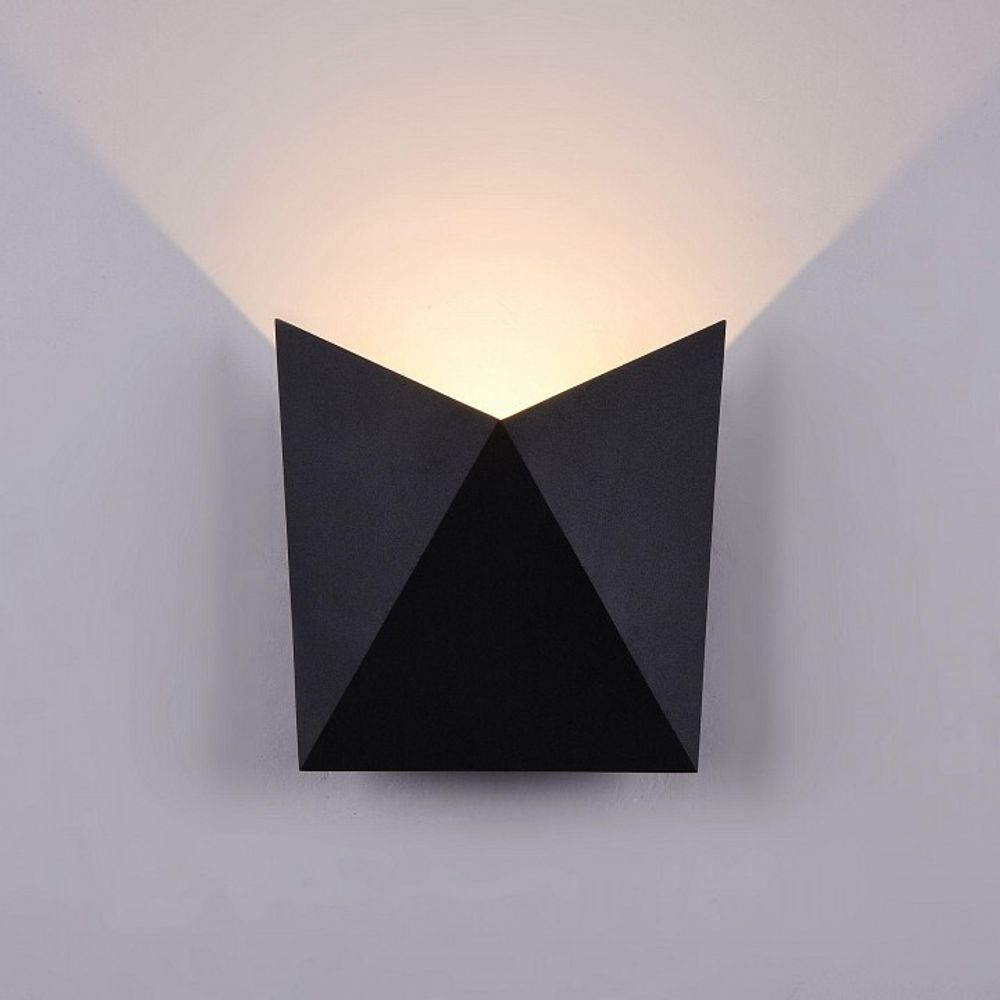 Накладной светильник Maytoni Beekman O802WL-L7B