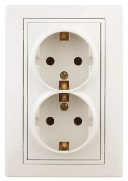Розетка Intro Plano 1-205-02 с заземлением двойная 2X2P+E Schuko 16А-250В IP20 скрытой установки слоновая кость