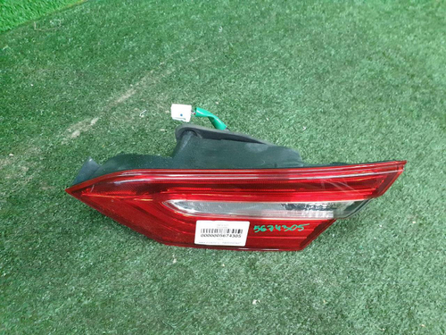 Фонарь правый внут Toyota Camry xv70 17-нв галоген