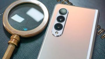 Samsung Galaxy Z FOLD 2 vs FOLD 3 - Сравнение производительности процессора, характеристик камеры и экрана, цветов и дизайна.