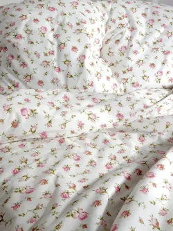 Декоративная наволочка с рюшами, оборками "Розовые бутоны" 50х70 см, 1 шт, без молнии