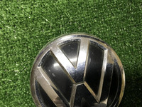 Эмблема решетки радиатора VW Polo sedan 5 (15-20)