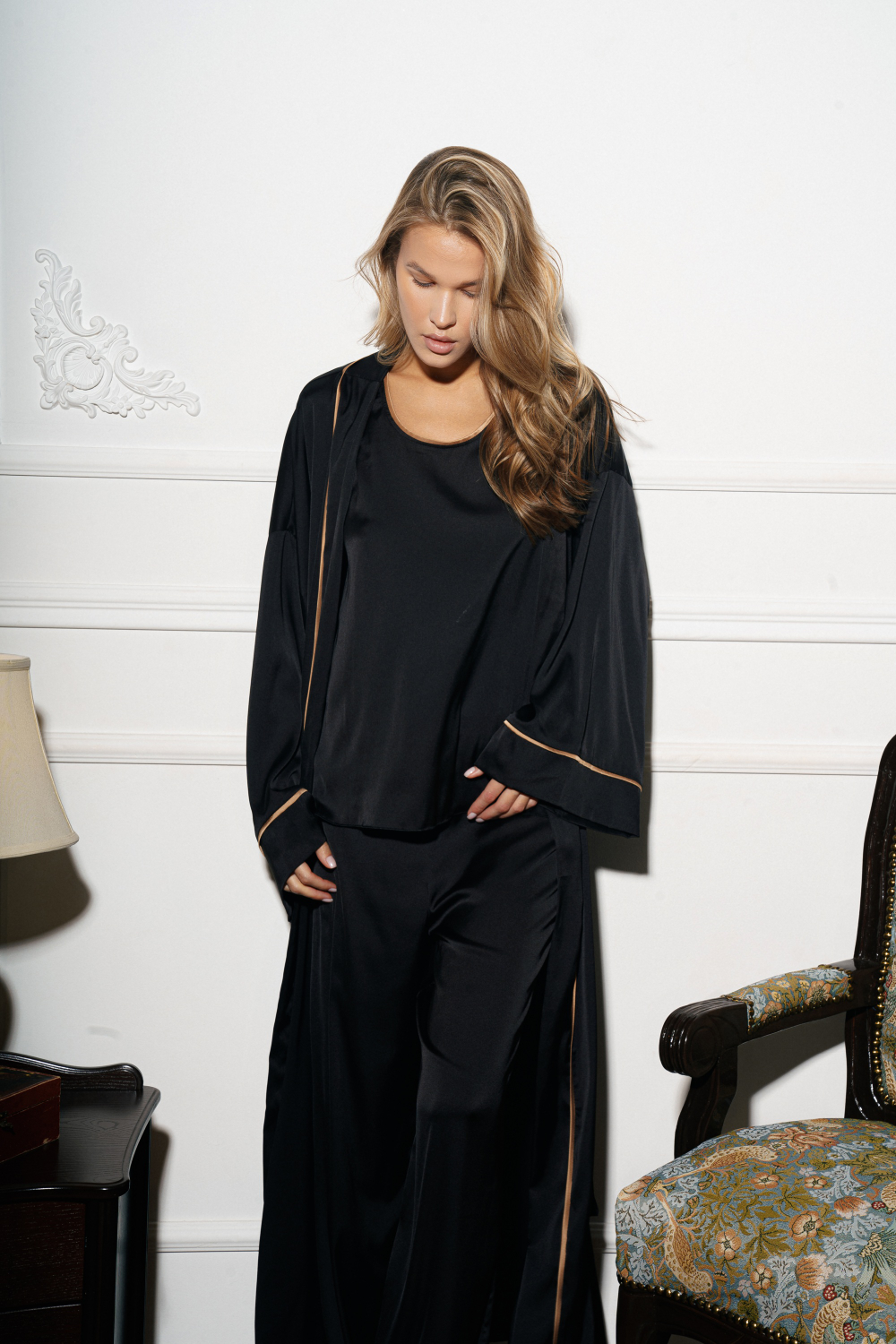 КОСТЮМ ИЗ САТИНА CLASSIC