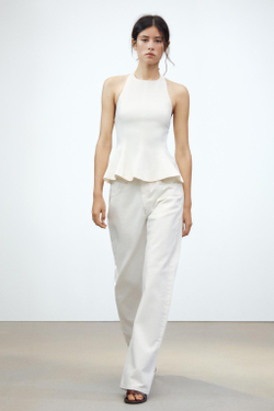 ZARA ТОП ИЗ ЭЛАСТИЧНОЙ ТКАНИ С ГОРЛОВИНОЙ ХАЛТЕР И БАСКОЙ, ЖЕЛТОВАТО-БЕЛЫЙ