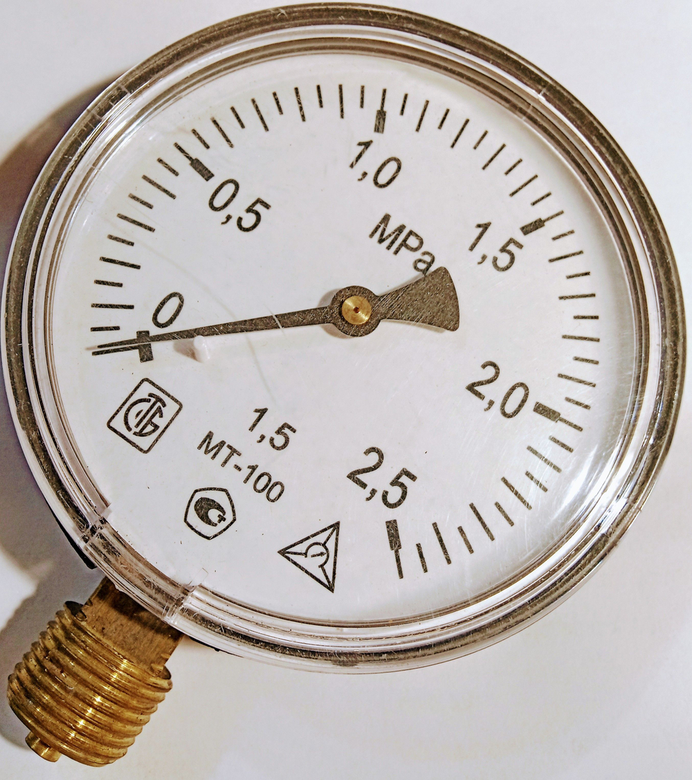 Манометр МТ-100 радиальный Дк100мм 0-2,5 МПа кл.1,5 G1/2"