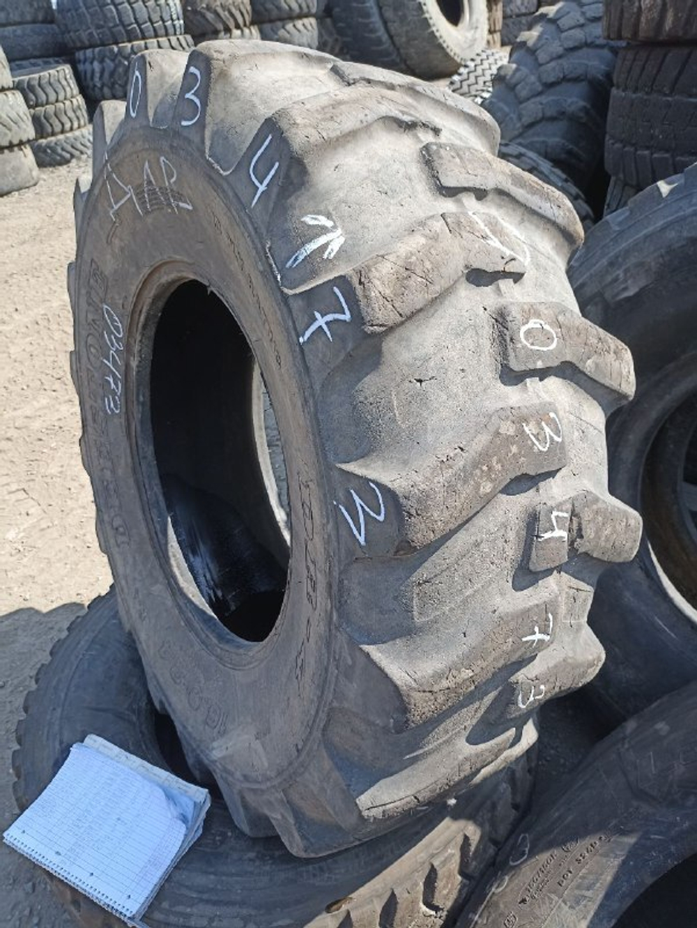 16.9-24 Deestone DR-4 шина б/у
