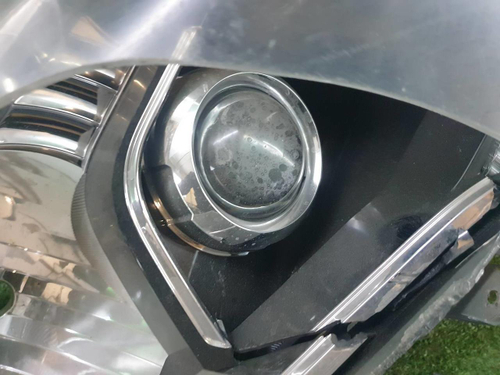 Битая Фара правая Toyota Land Cruiser Prado 150 (2013-2017) LED
