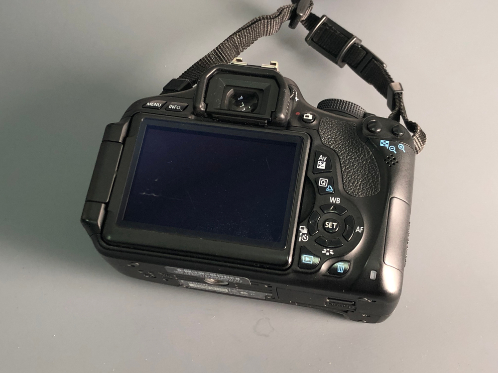 Canon 600D Kit 18-55mm IS 5.500 кадров