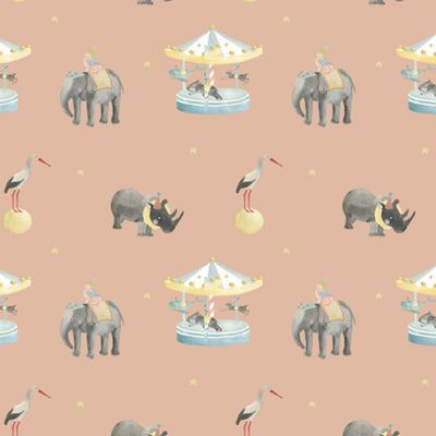 парк развлечений на розовом