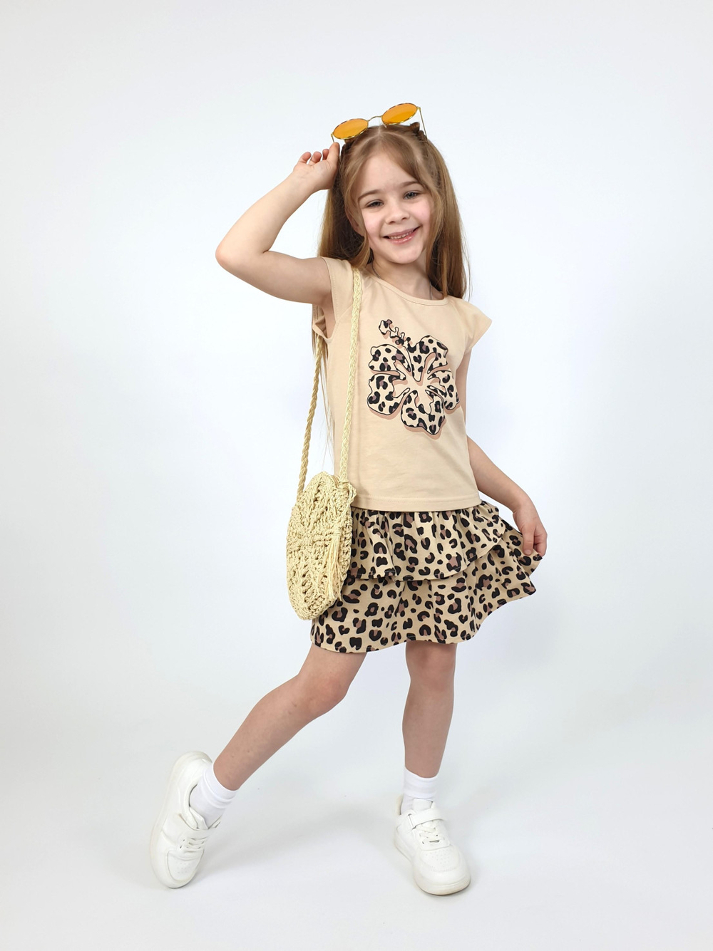 02-126-1 Комплект для девочки (футболка+ юбка)