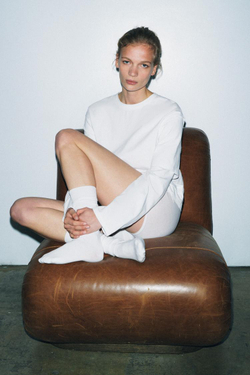 ZARA ФУТБОЛКА С ДВОЙНЫМ ЭФФЕКТОМ И ДЛИННЫМИ РУКАВАМИ, БЕЛЫЙ