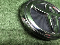 Эмблема решетки радиатора Toyota Fortuner 2 15-нв