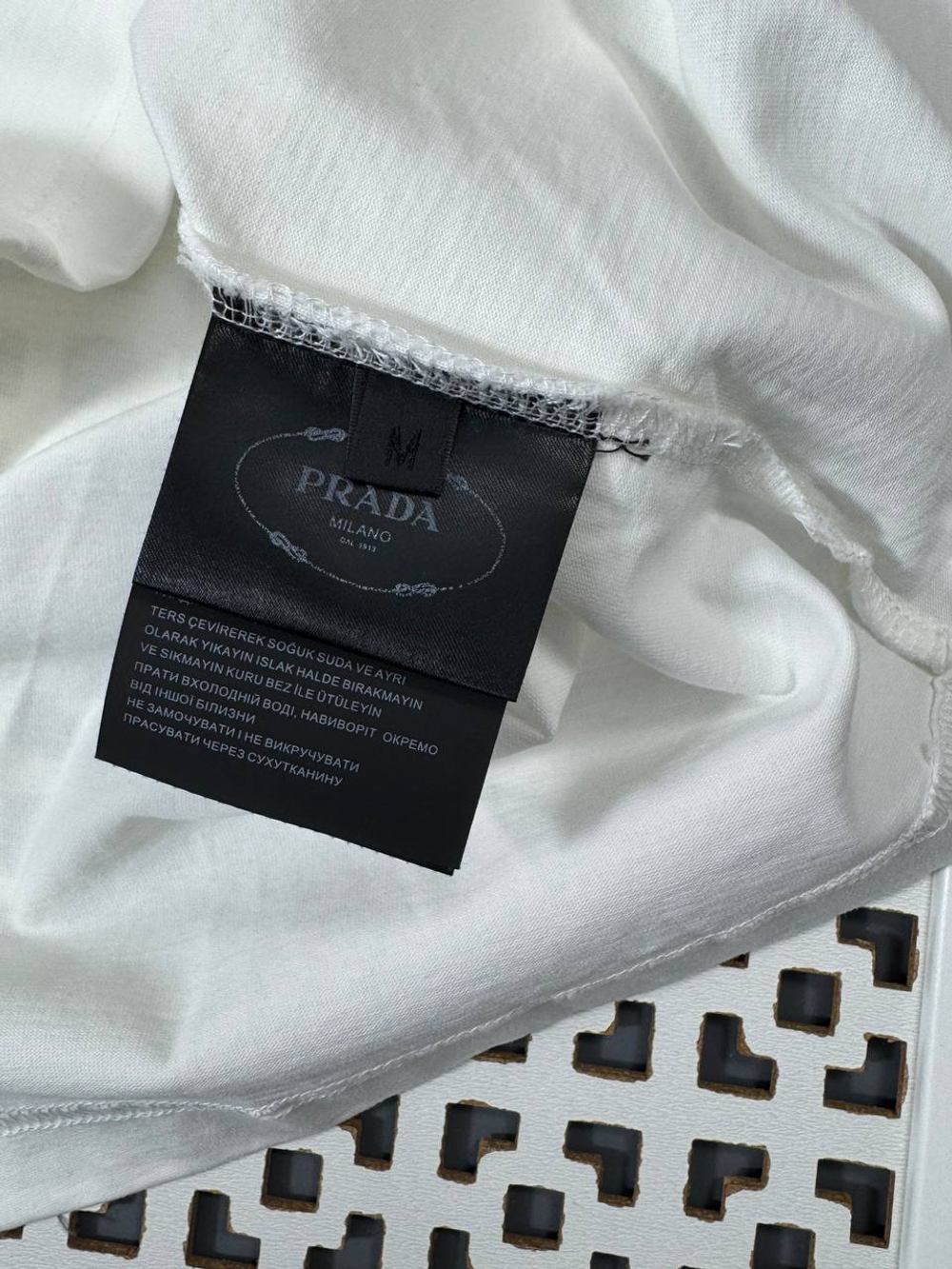 Футболка Prada