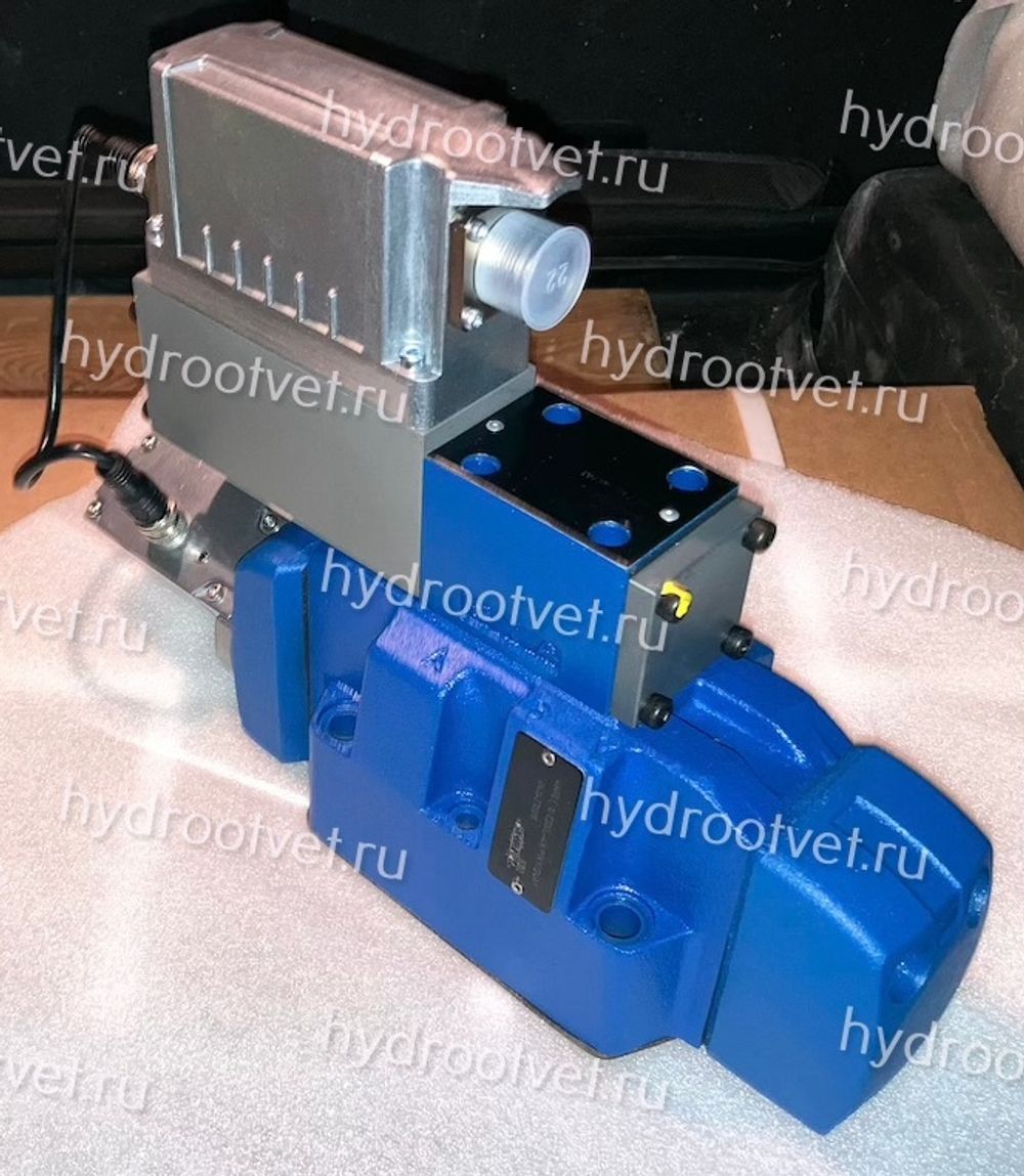 4WRLE16E250LJ-4X/MXY/24A1 - Пропорциональный сервораспределитель с обратной связью по положению золотника и со встроенным усилителем (OBE), Ду16, A1 = ±10 В, номинальный расход 250 л/мин, схема E, каналы управления XY = X и Y внешние