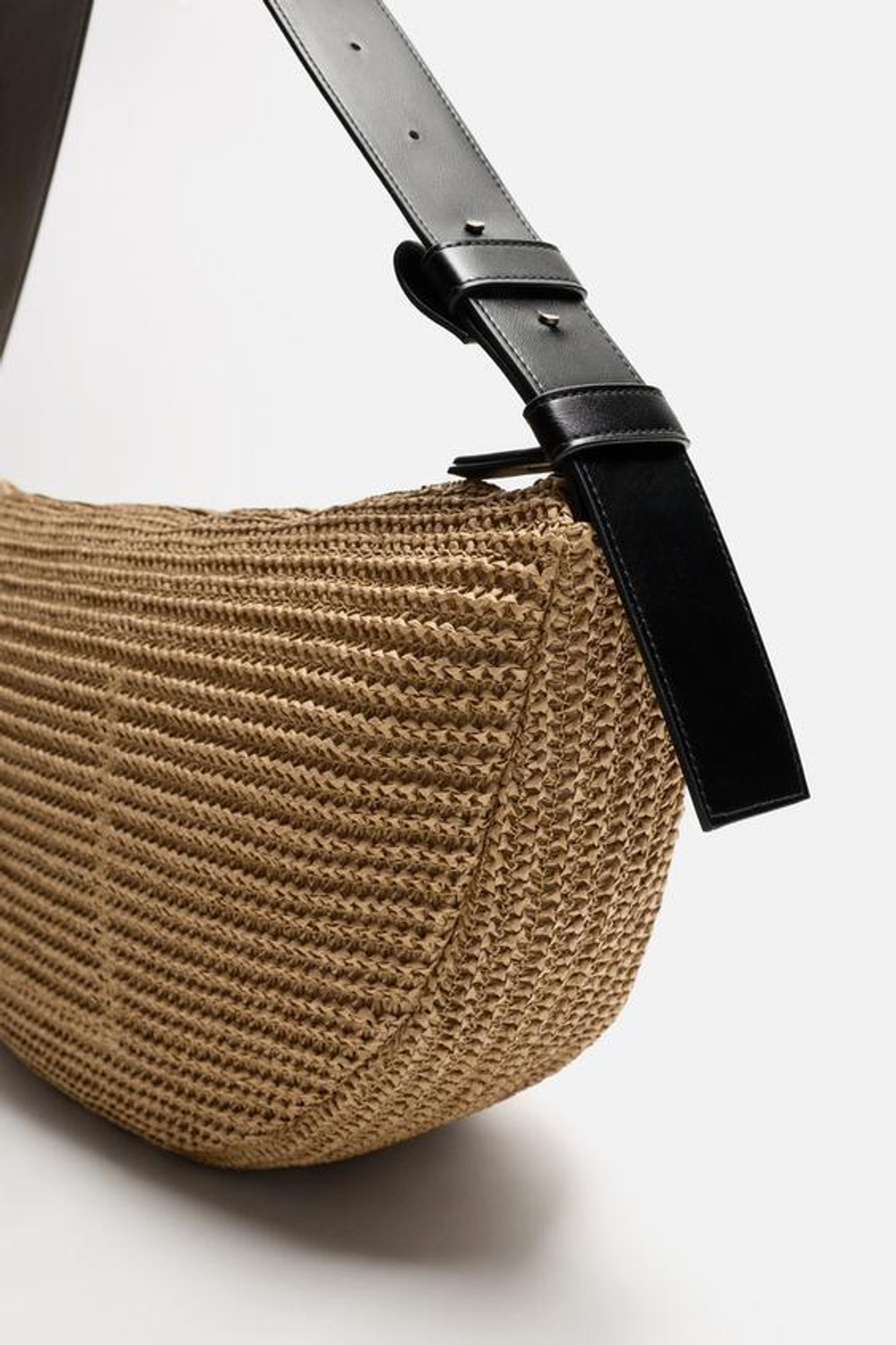 ZARA ПЛЕТЕНАЯ СУМКА, СВЕТЛО-БЕЖЕВЫЙ