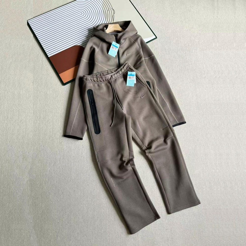Костюм найк коричневый