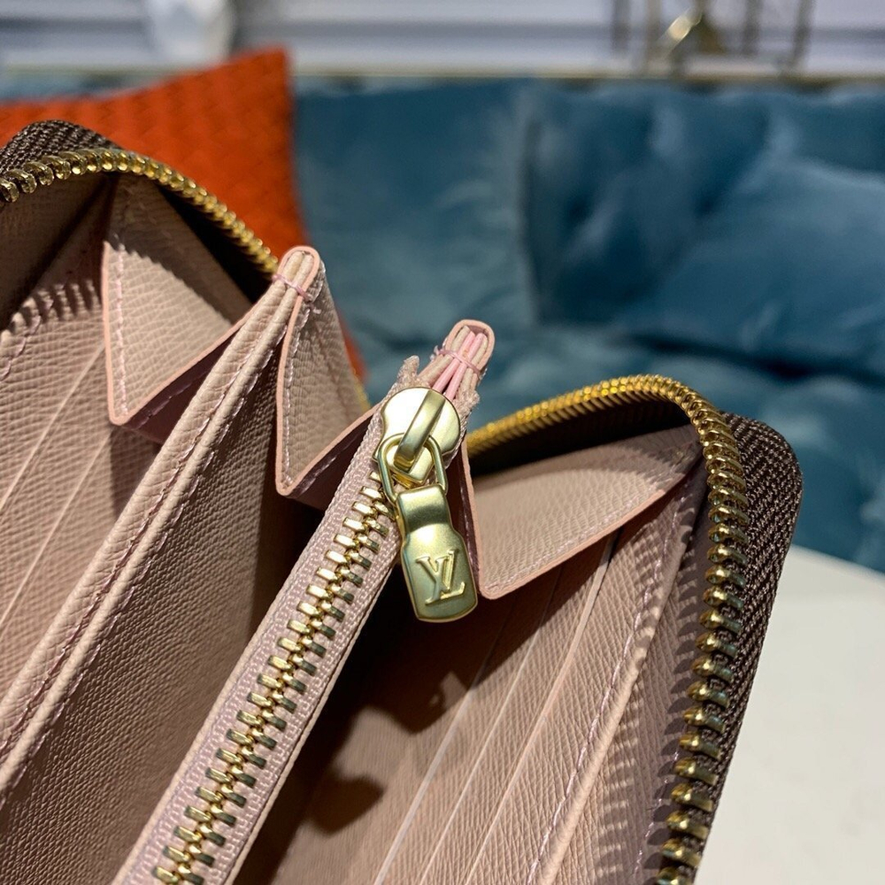 Louis Vuitton Zippy Wallet