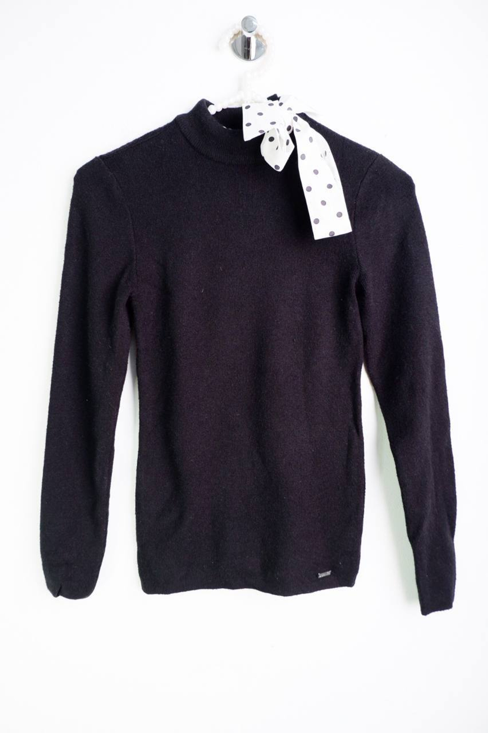 Джемпер Mohito с красивым акцентом, маркировка S, визуально на 44 размер