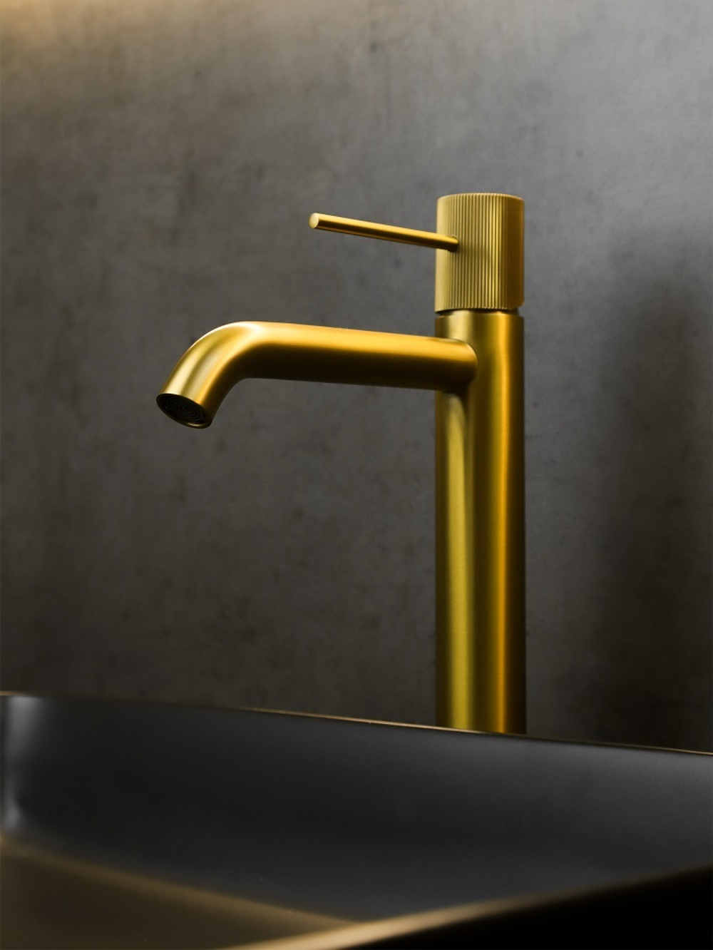 Смеситель для раковины AltroBagno Bilancia 010227 BG