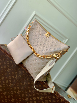 Louis Vuitton Coussin Hobo MM