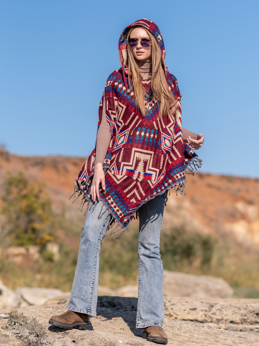 Пончо женское шерстяное с орнаментом