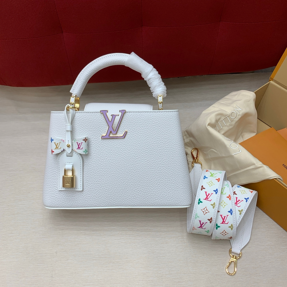 Louis Vuitton Capucines BB