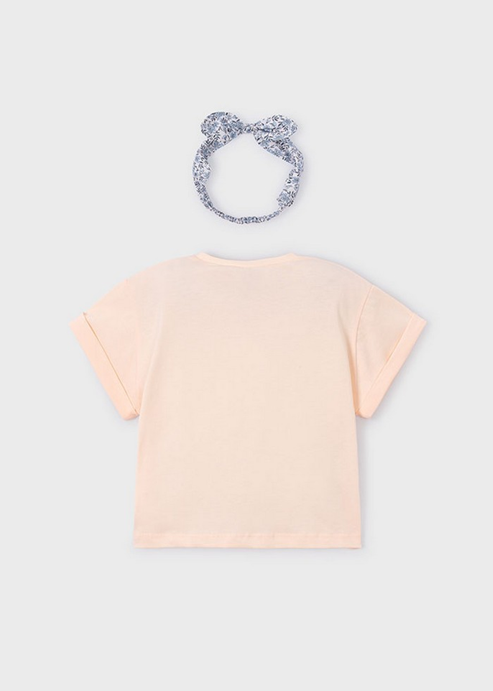 футболка с повязкой на голову