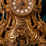 Настольные бронзовые часы