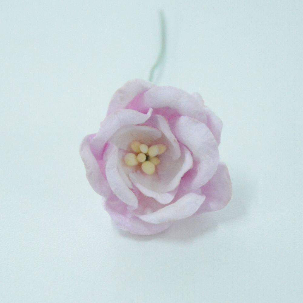 Магнолия 4 см на ножке, цвет в ассортименте